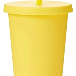 Mugg med lock och sugrör