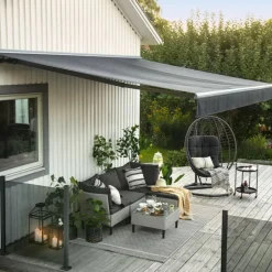 Terrassmarkis med motor