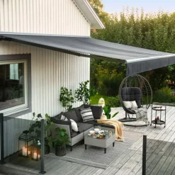 Terrassmarkis med motor