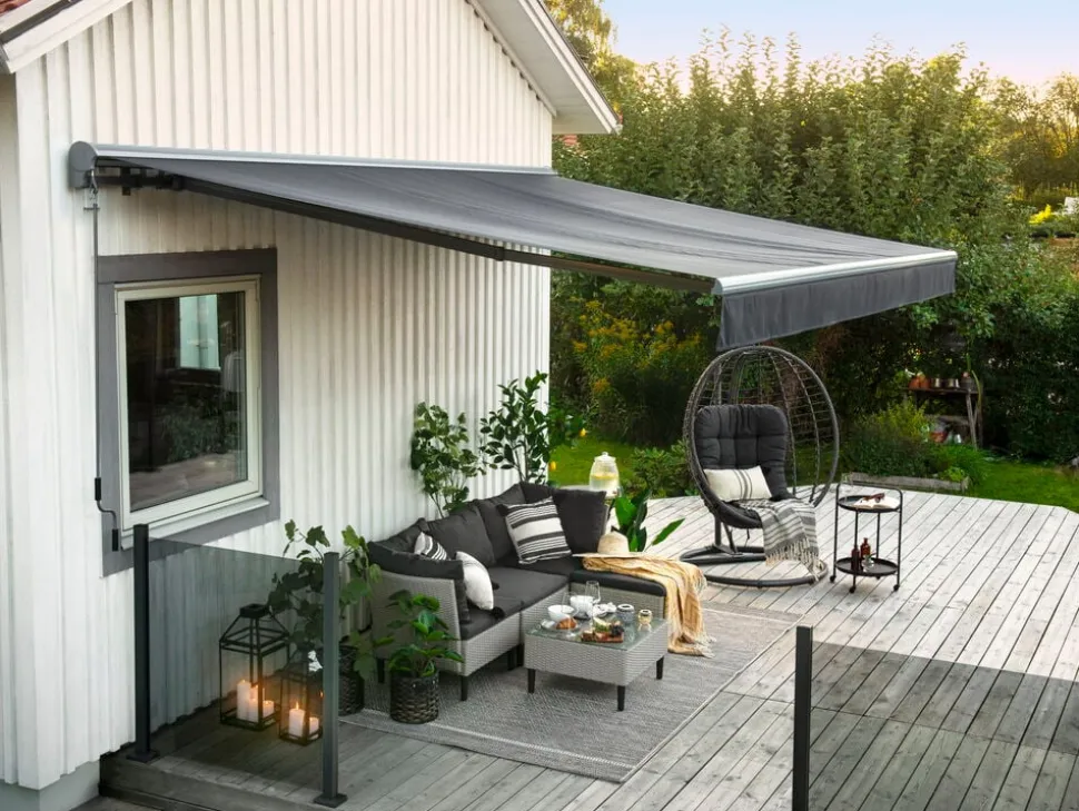 Terrassmarkis med motor