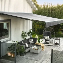 Terrassmarkis med motor