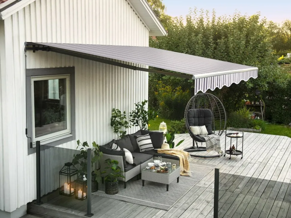 Terrassmarkis med vev